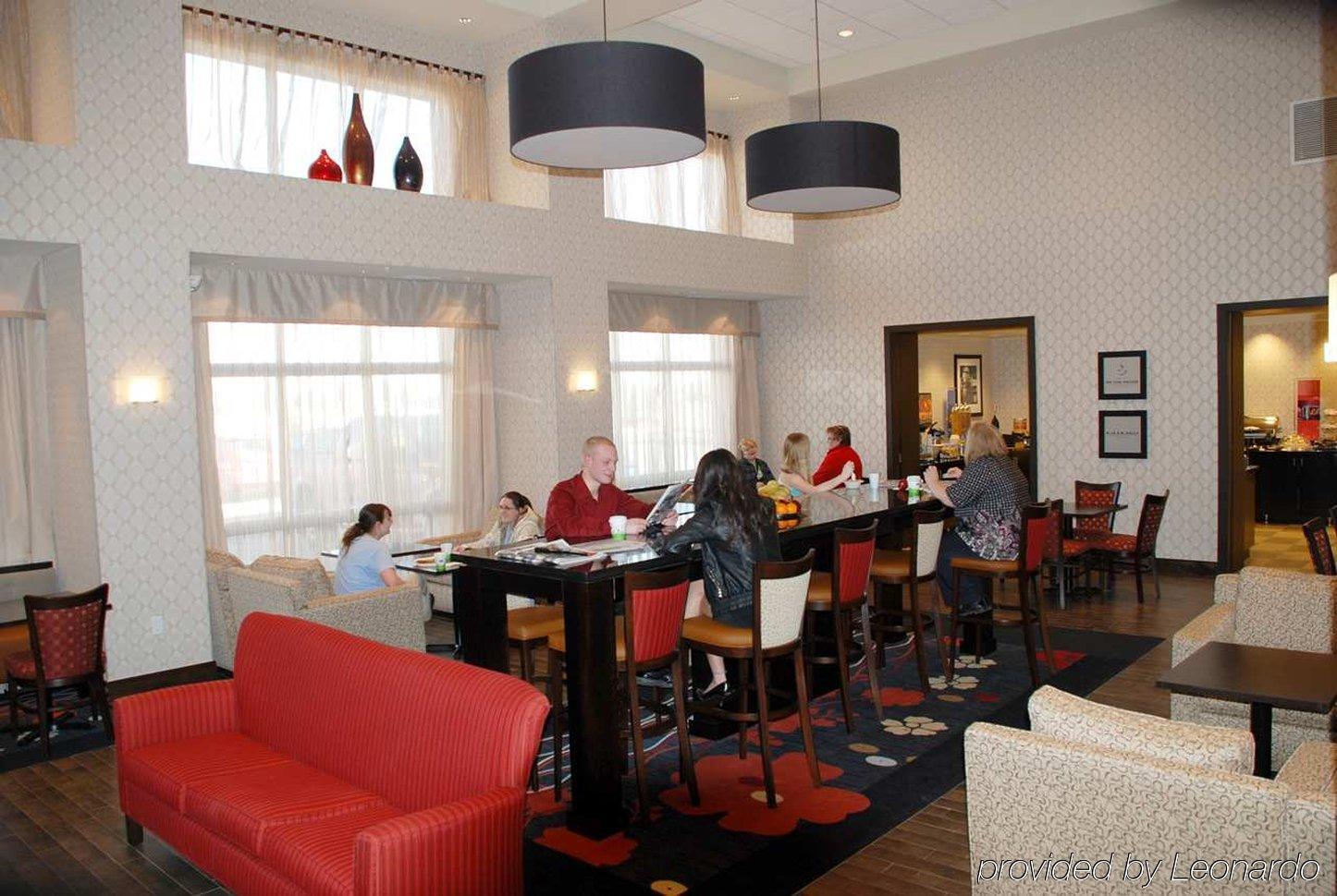 Hampton Inn & Suites By Hilton Lethbridge Restoran foto