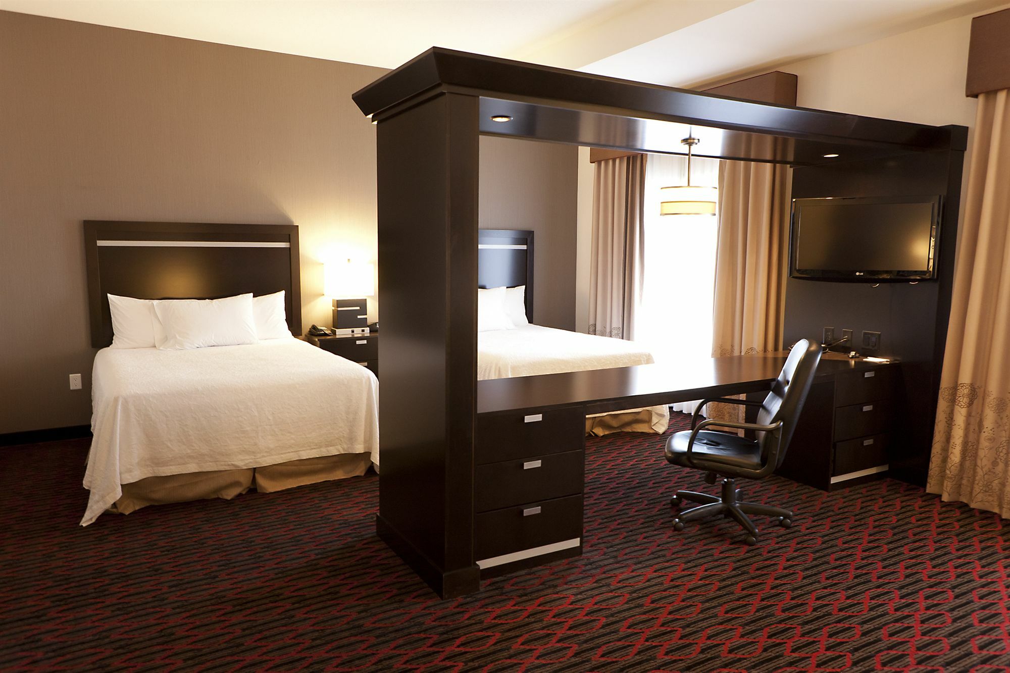 Hampton Inn & Suites By Hilton Lethbridge Bagian luar foto