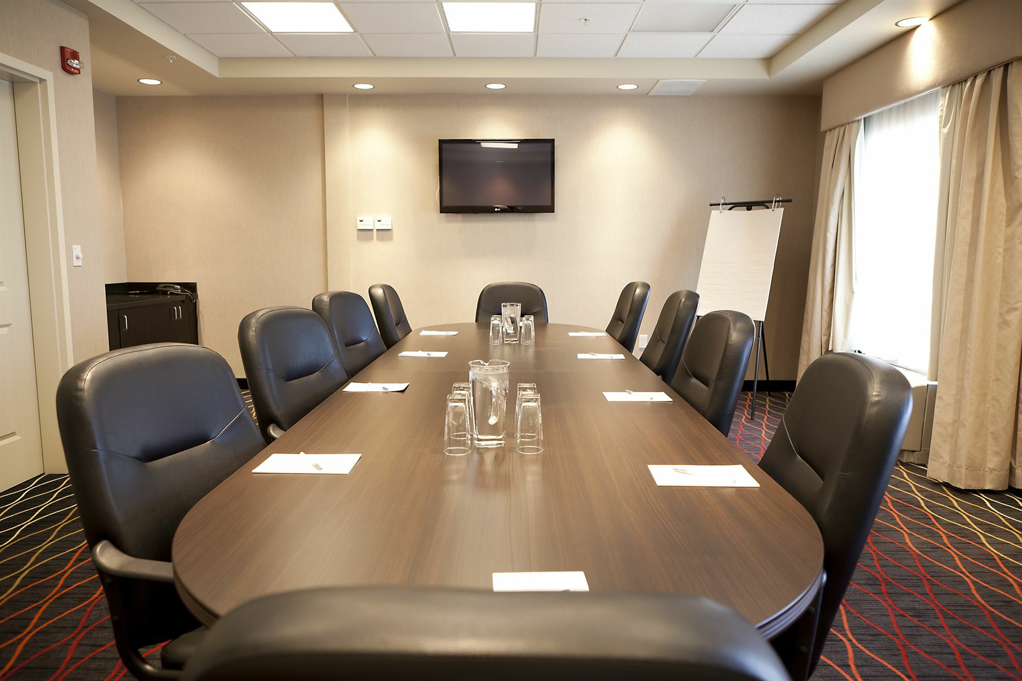 Hampton Inn & Suites By Hilton Lethbridge Bagian luar foto